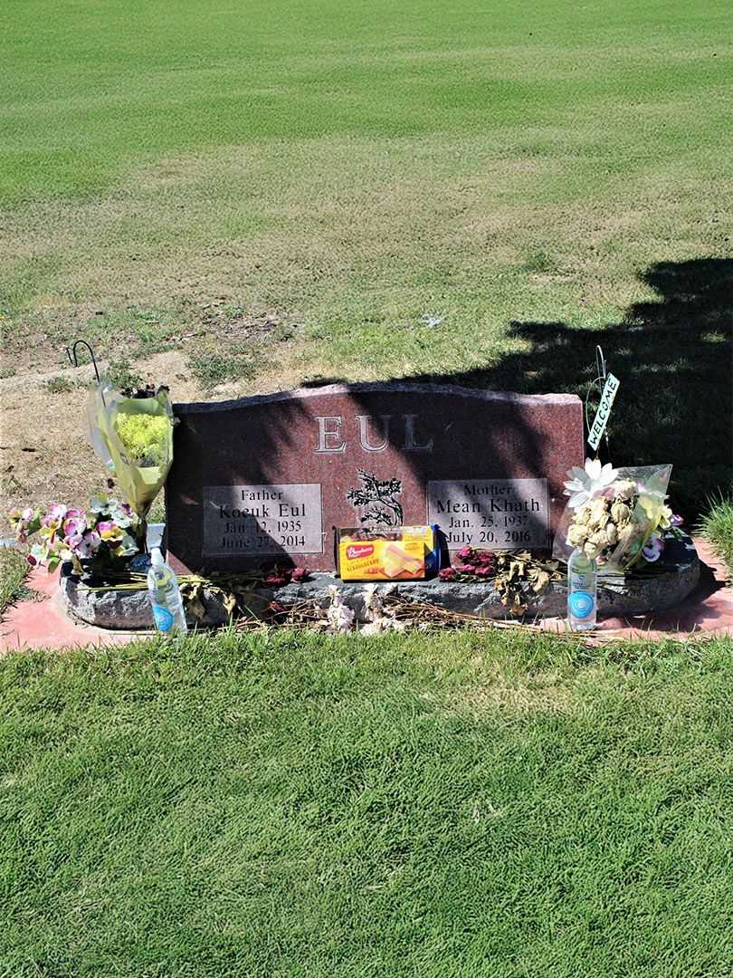 Mean Khath Eul's grave. Photo 2