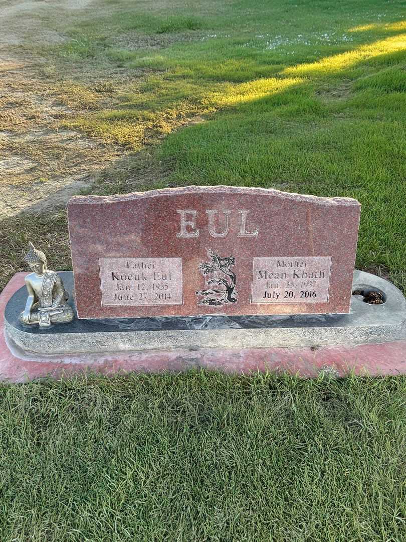 Mean Khath Eul's grave. Photo 3