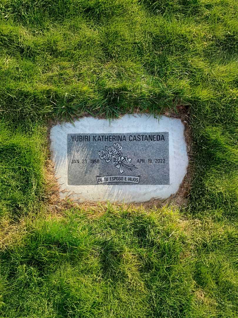 Yubiri Ketherina Castaneda's grave. Photo 2