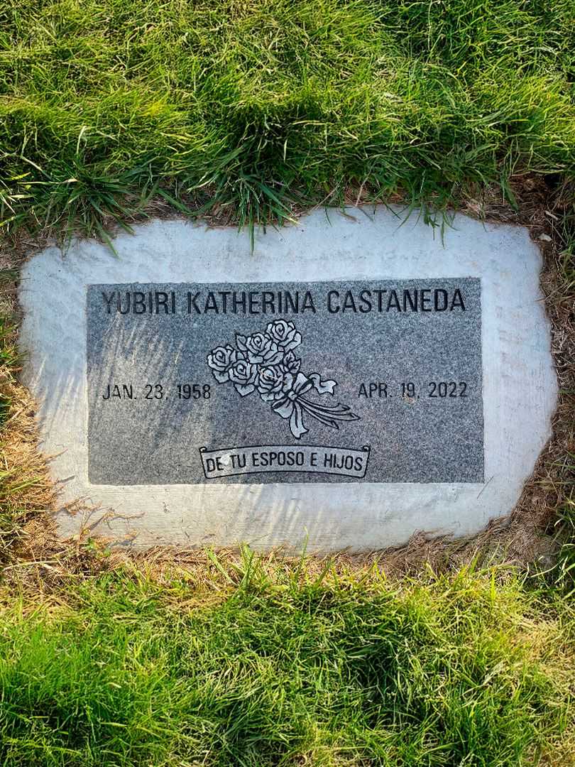 Yubiri Ketherina Castaneda's grave. Photo 1